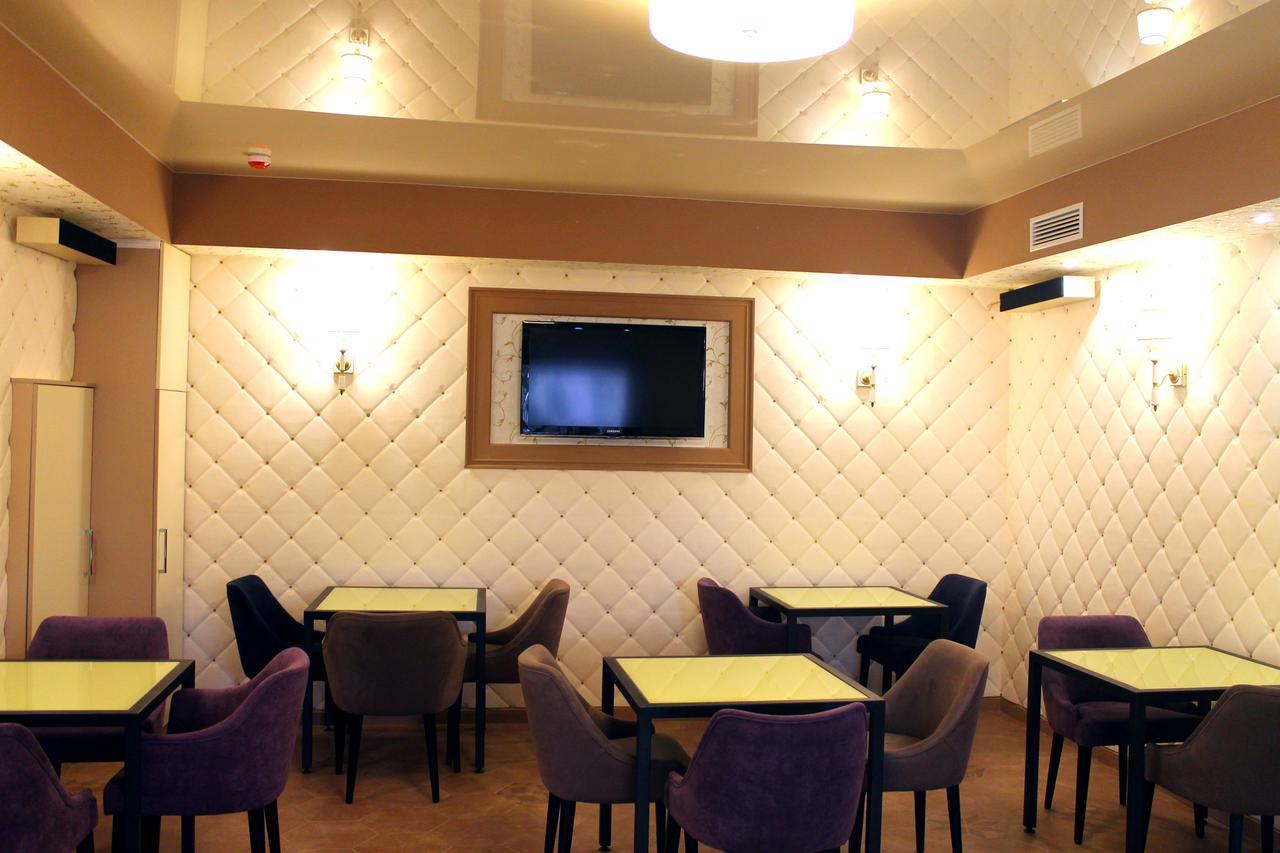 Non-stop hotel Boryspilʼ Buitenkant foto