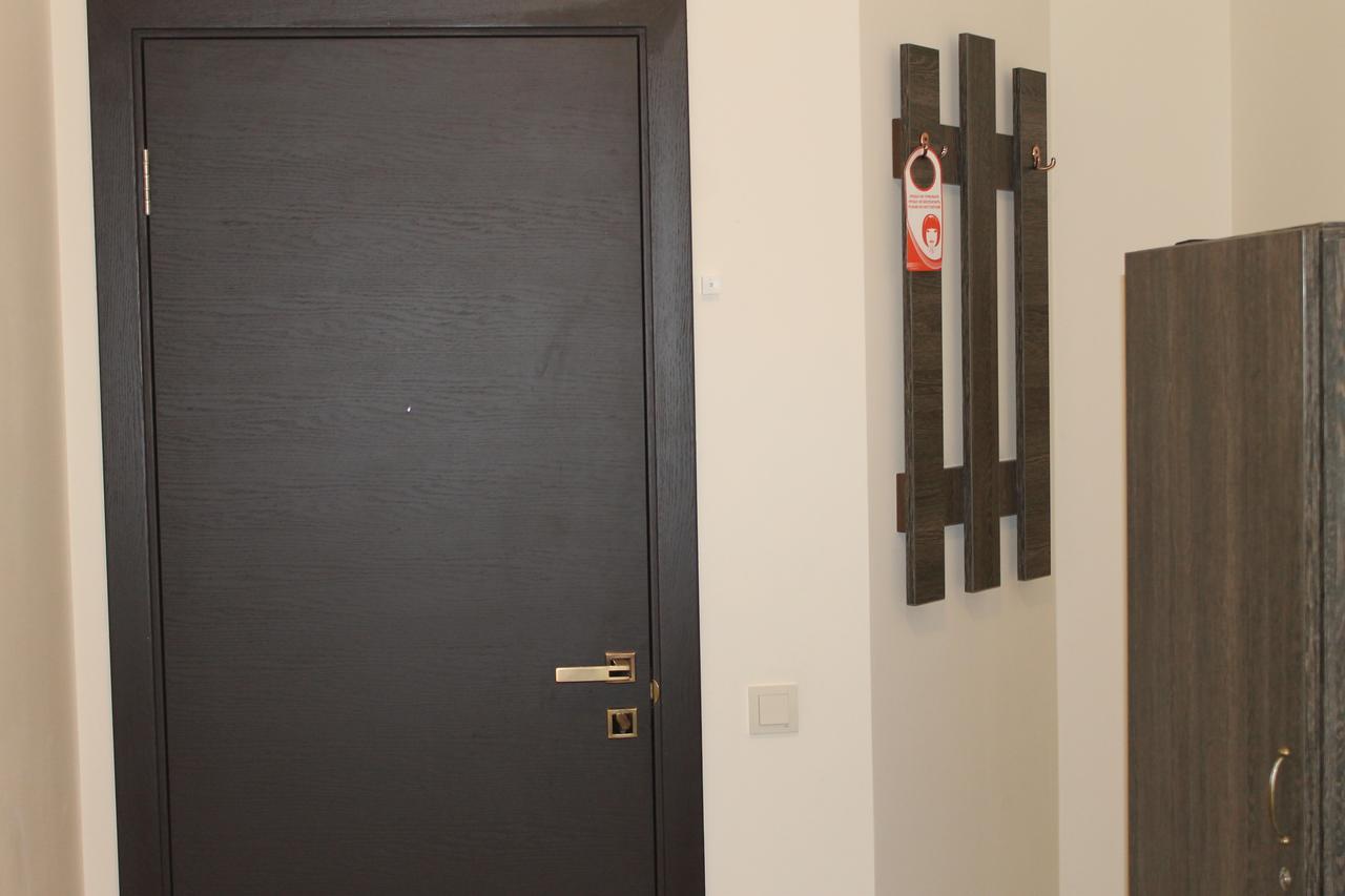 Non-stop hotel Boryspilʼ Buitenkant foto