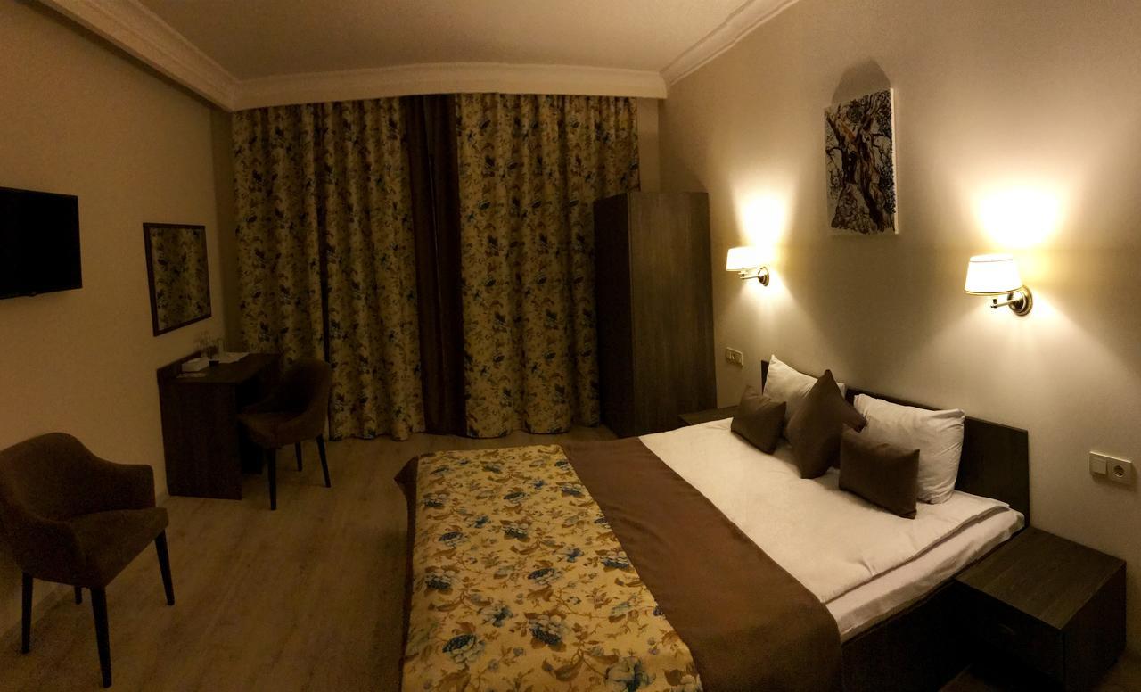 Non-stop hotel Boryspilʼ Buitenkant foto