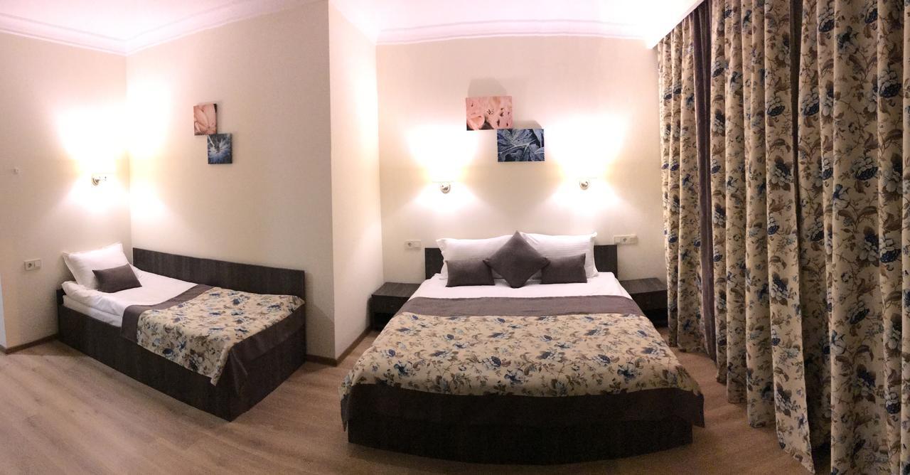 Non-stop hotel Boryspilʼ Buitenkant foto