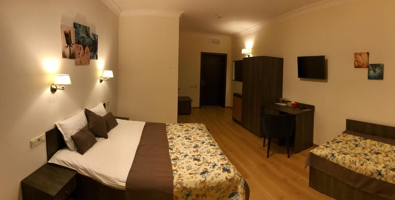 Non-stop hotel Boryspilʼ Buitenkant foto