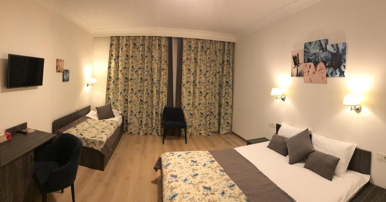 Non-stop hotel Boryspilʼ Buitenkant foto