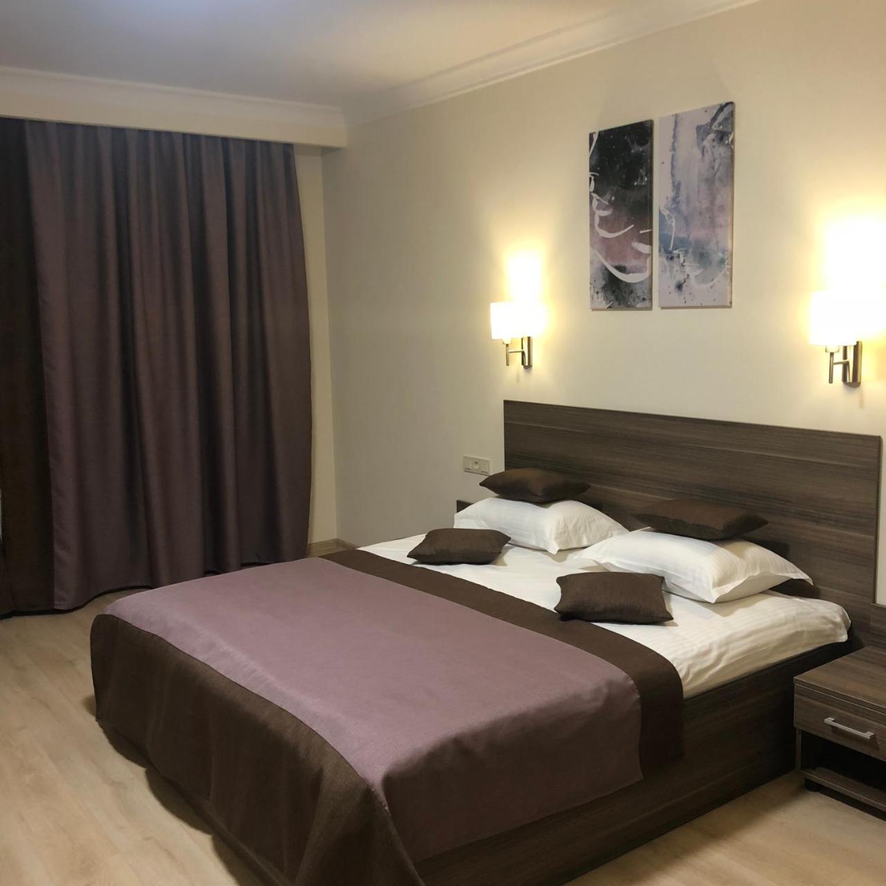 Non-stop hotel Boryspilʼ Buitenkant foto