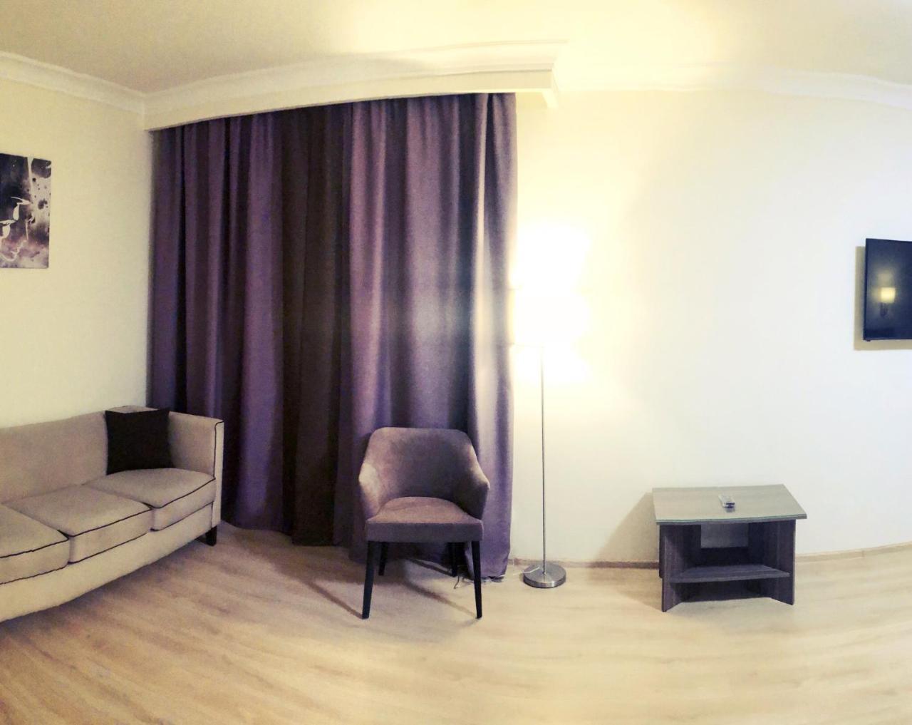 Non-stop hotel Boryspilʼ Buitenkant foto